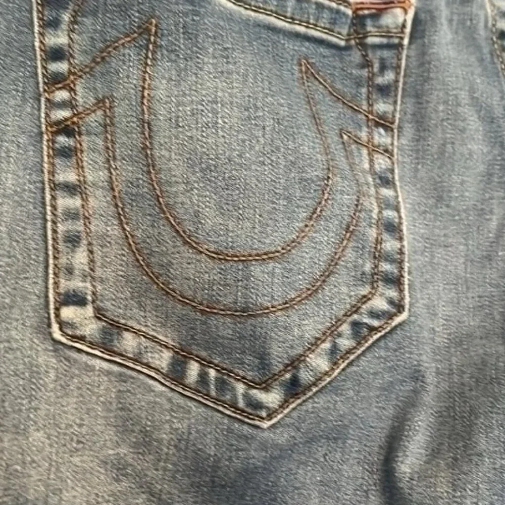 True Religion Jeans Geno Relaxed Slim 34/32 Medium Wash  Distressed  Boho Hippie